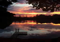 Lakeside Cottage - Image 4
