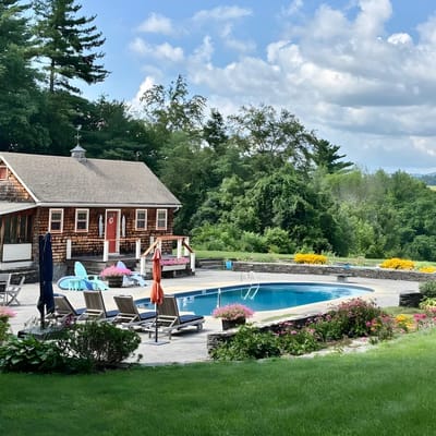 Rosecliff Estate with Pool